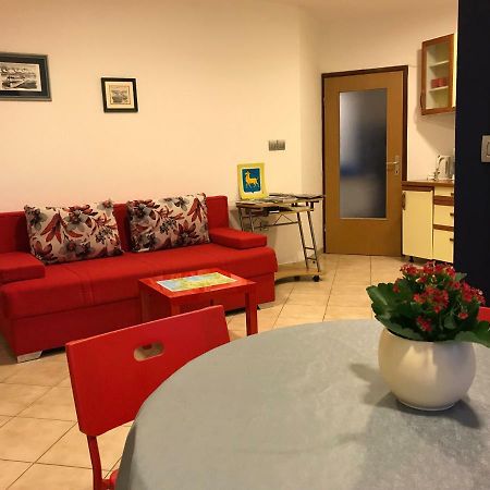 Apartment Pula Center - Near The Central Bus Station ภายนอก รูปภาพ