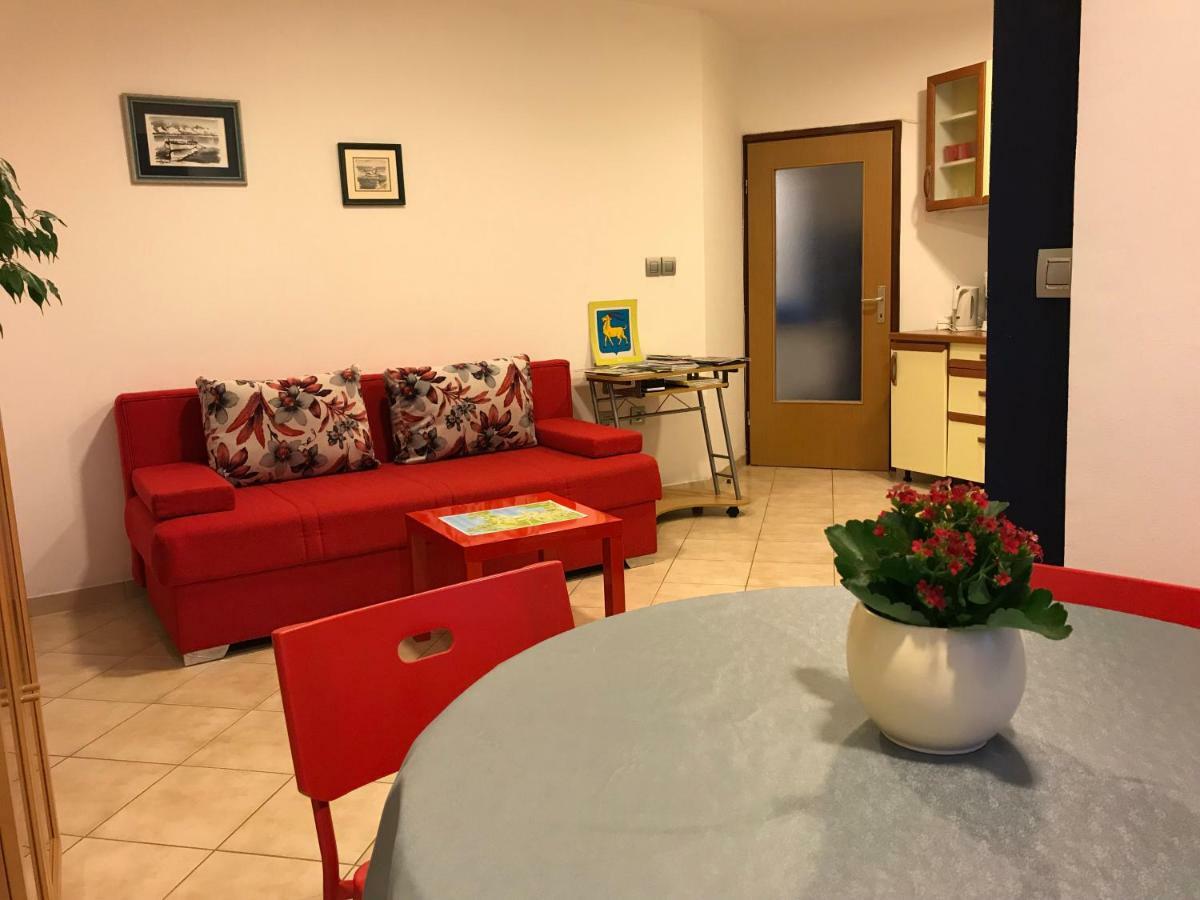 Apartment Pula Center - Near The Central Bus Station ภายนอก รูปภาพ